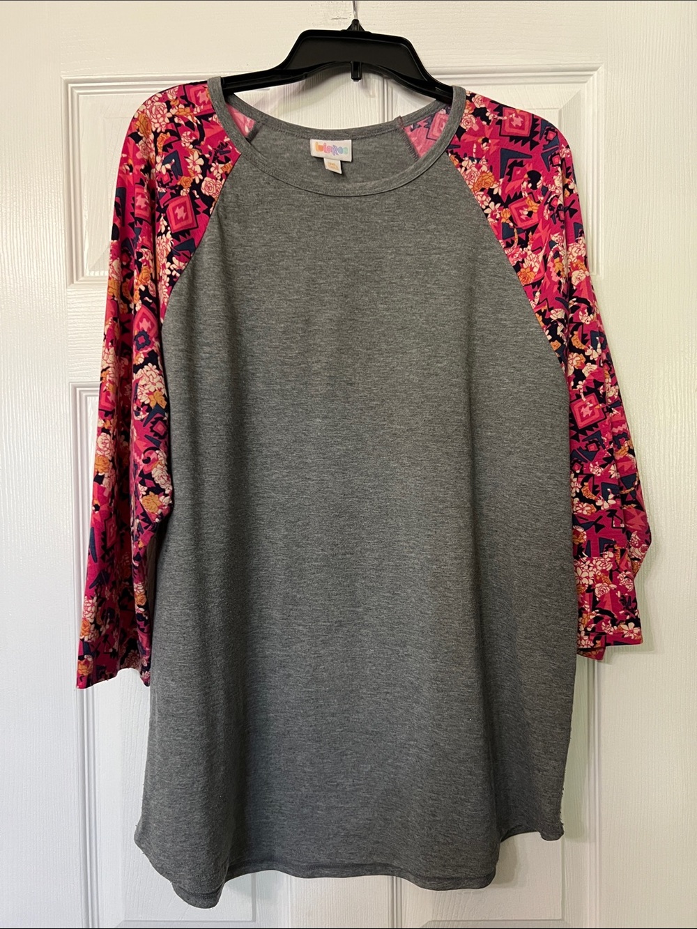 LuLaRoe Gray Tunic with Rainbow Logo Detail
